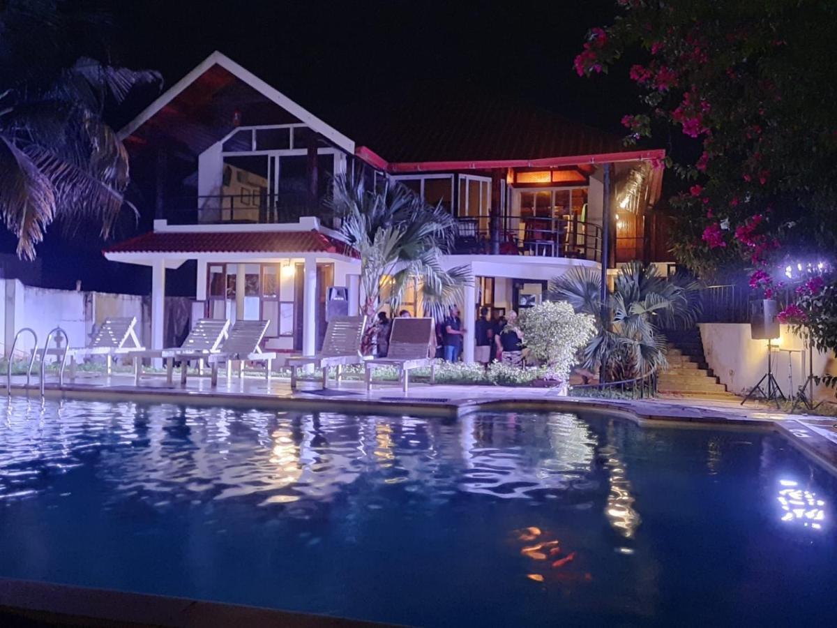 Petit Elephant Cherai Beach Exterior foto